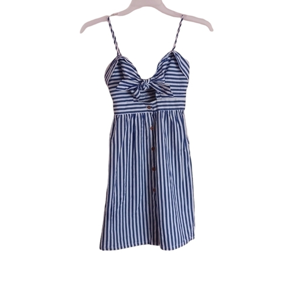 Rampage Adjustable strapped blue and white striped Mini - Picture 6 of 8